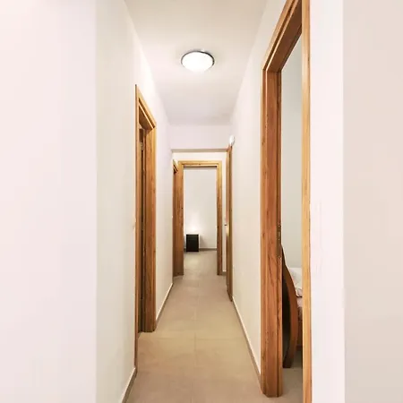 Апартаменты Kleovoulos House *